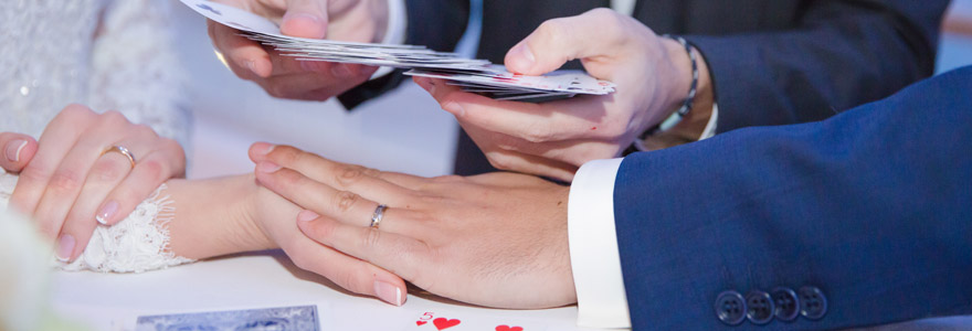 Mariage ou anniversaire magicien close-up